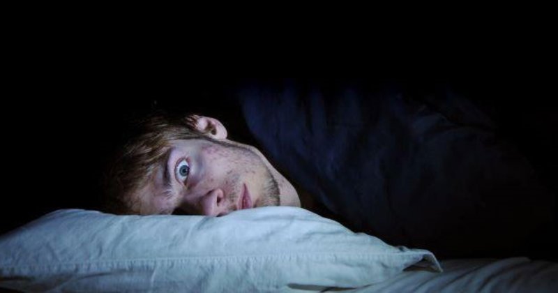 uyku felci nedir? uyku felci neden olur? tedavisi var mı?
