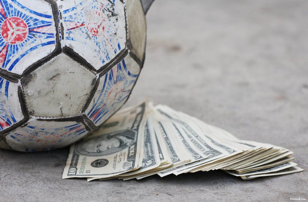 Türkiye'de En çok para kazanan futbolcular 