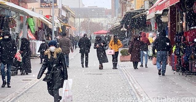 Eskişehir’de kar yağışı etkili olmaya başladı