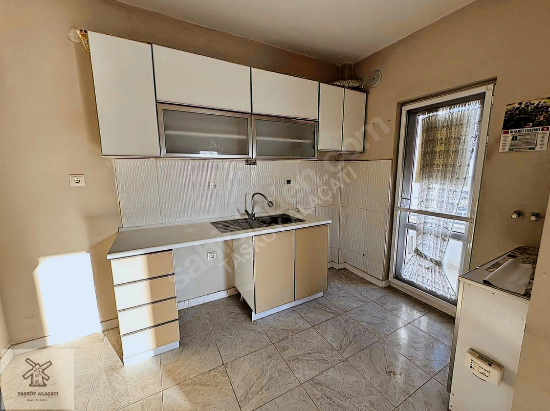 Yaz aylarının vazgeçilmezi olan Ege kıyıları, sunduğu muhteşem manzaraları ve