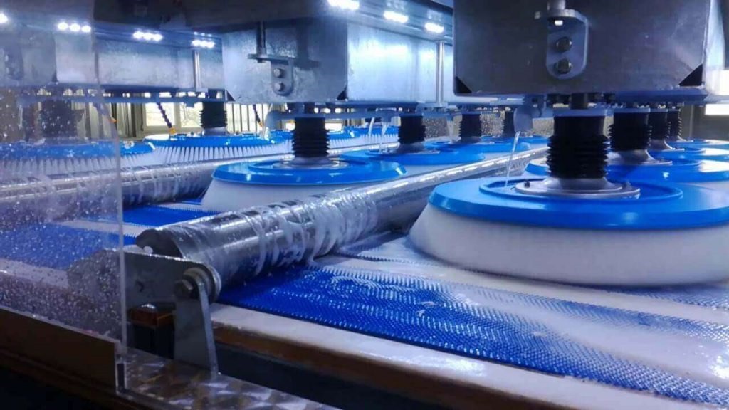 Halılar, evlerimizin en çok kullanılan eşyaları arasında yer alır. Zamanla