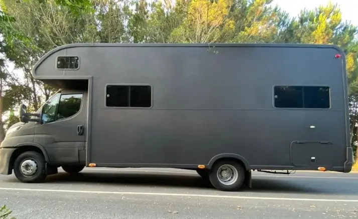 Etkinlik, konser veya dizi setlerinde konforlu bir alan yaratmak, organizasyonun