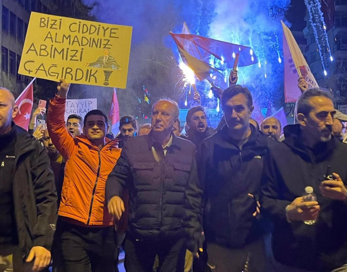 Türkiye’nin farklı şehirlerinde gençlerin öncülüğünde başlayan sokak yürüyüşlerine Memleket Partisi