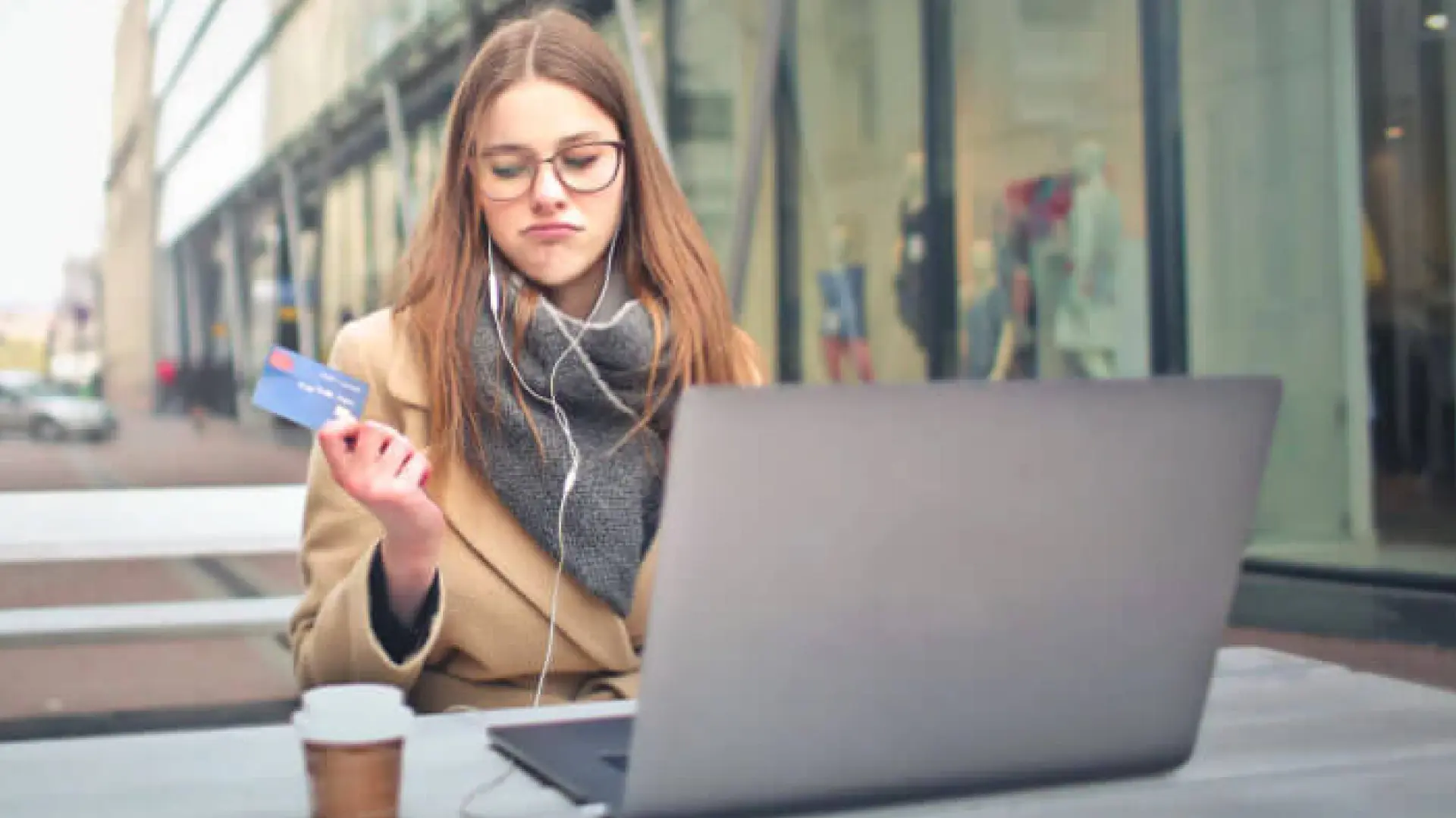 Online ödemeler sırasında güvenliği sağlamak herkes için kritik bir konu.