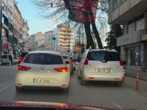 Eskişehir’in en yoğun caddelerinden biri olan Cengiz Topel Caddesi’nde, 14
