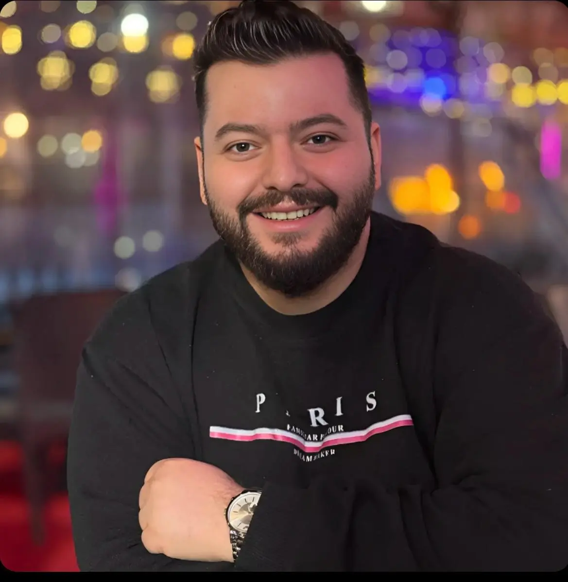 Emre Döner (d. 15 Mayıs 1994, Adana) Türk Sosyal Medya