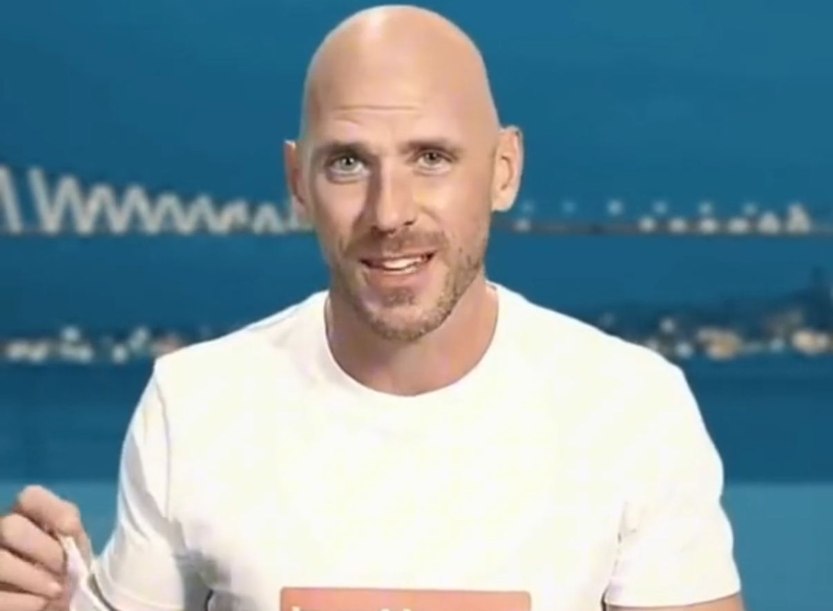 47 yaşındaki ünlü yetişkin film oyuncusu Coni Sins, mesleğini bırakma