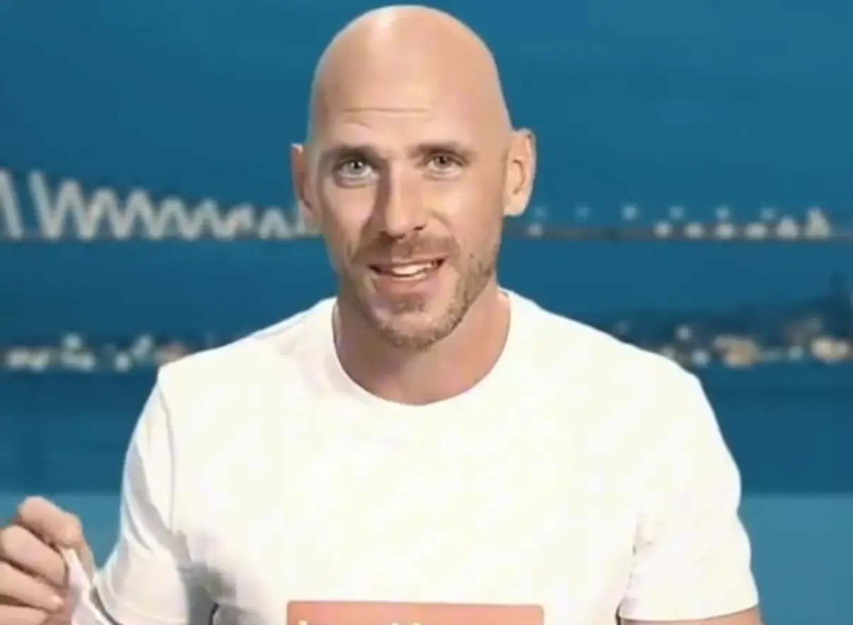 47 yaşındaki ünlü yetişkin film oyuncusu Coni Sins, mesleğini bırakma