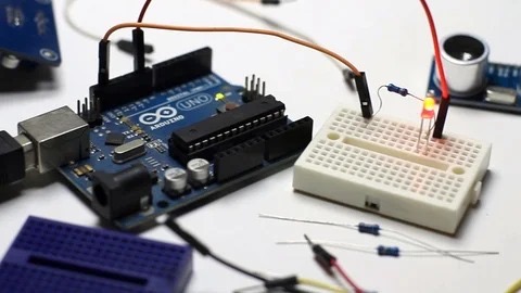 Türkiye’nin teknoloji ve eğitim alanındaki yenilikçi platformlarından biri olan Masroco, arduino kit, masrokitrobotik eğitim