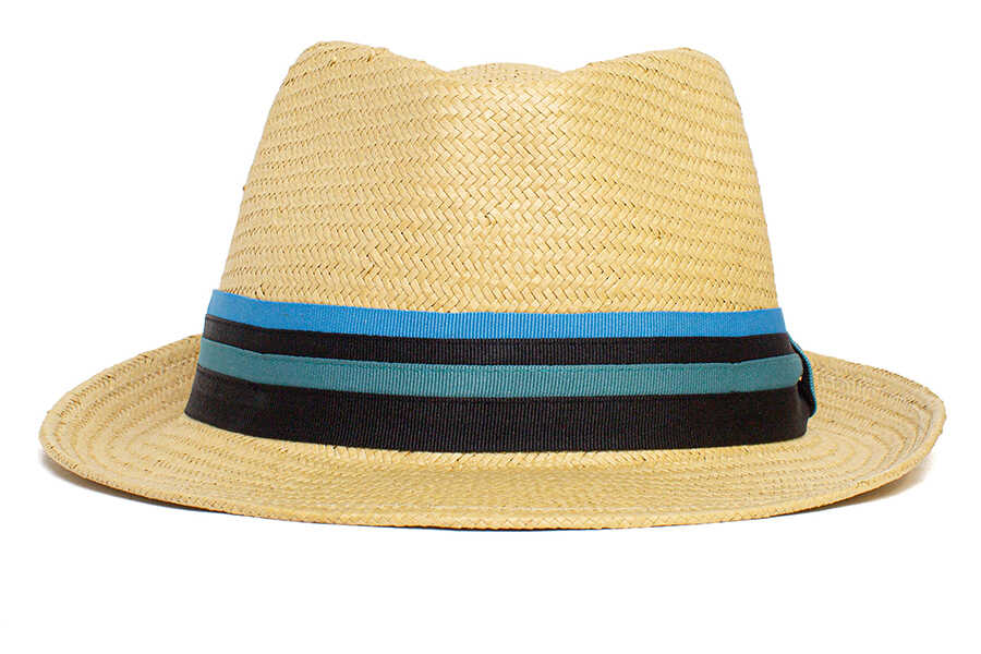 Fötr şapka, şıklığın ve zarafeti simgeleyen, her dönemde kendine yer