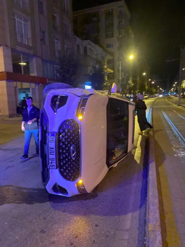 Eskişehir’de Hasan Polatkan Caddesi’nde 12 Eylül 2025 günü saat 00.10