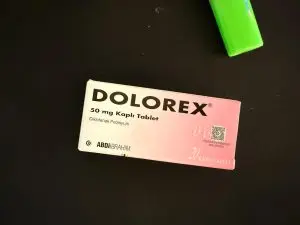Dolorex, diklofenak sodyum içeren güçlü bir ağrı kesici ve ateş