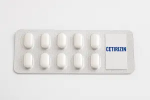 Cetirizin Nedir? Cetirizin, antihistaminik grubuna ait bir ilaçtır. Vücutta alerjik