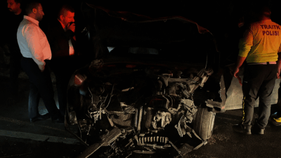 FECİ KAZA! Milletvekili Ayşen Gürcan yaralandı, 1 kişi hayatını kaybetti Eskişehir D200’de meydana gelen kazada AK Parti Milletvekili Ayşen Gürcan