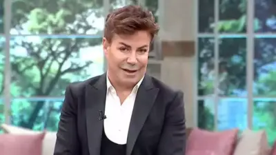 Ünlü şarkıcı Fatih Ürek kalp krizi geçirdi. Yoğun bakımda tedavisi