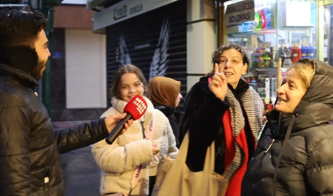 ErtanHaber ekibi “Gençlere evliliği tavsiye eder misiniz?” diye sordu. Çoğunluk