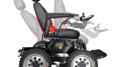 Günümüzde hareket kabiliyetini artırmak isteyen kullanıcılar için akülü tekerlekli sandalye