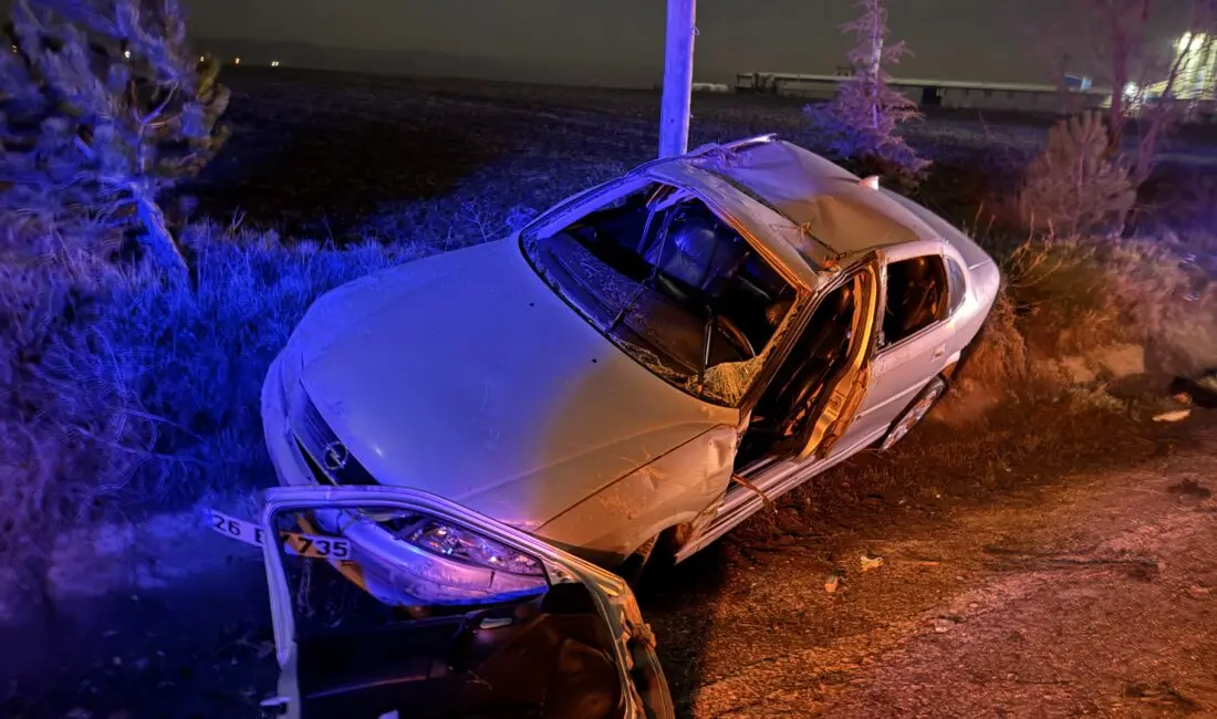 Eskişehir’de 26 BY 735 plakalı araç kaza yaptı, sürücü olay