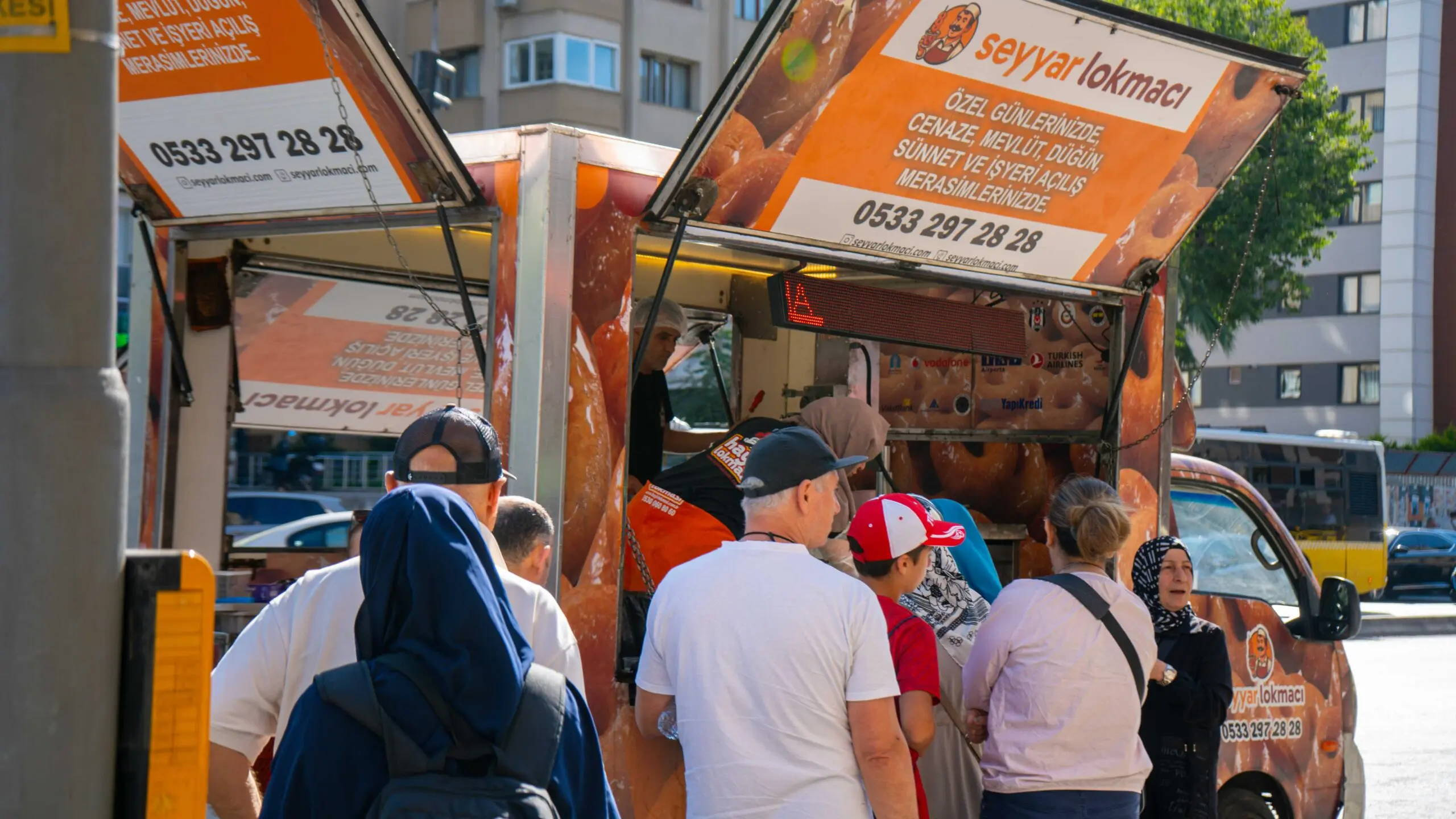 İstanbul’un farklı semtlerinde mevlüt, sünnet, doğum, cenaze ve hayır etkinliklerinde