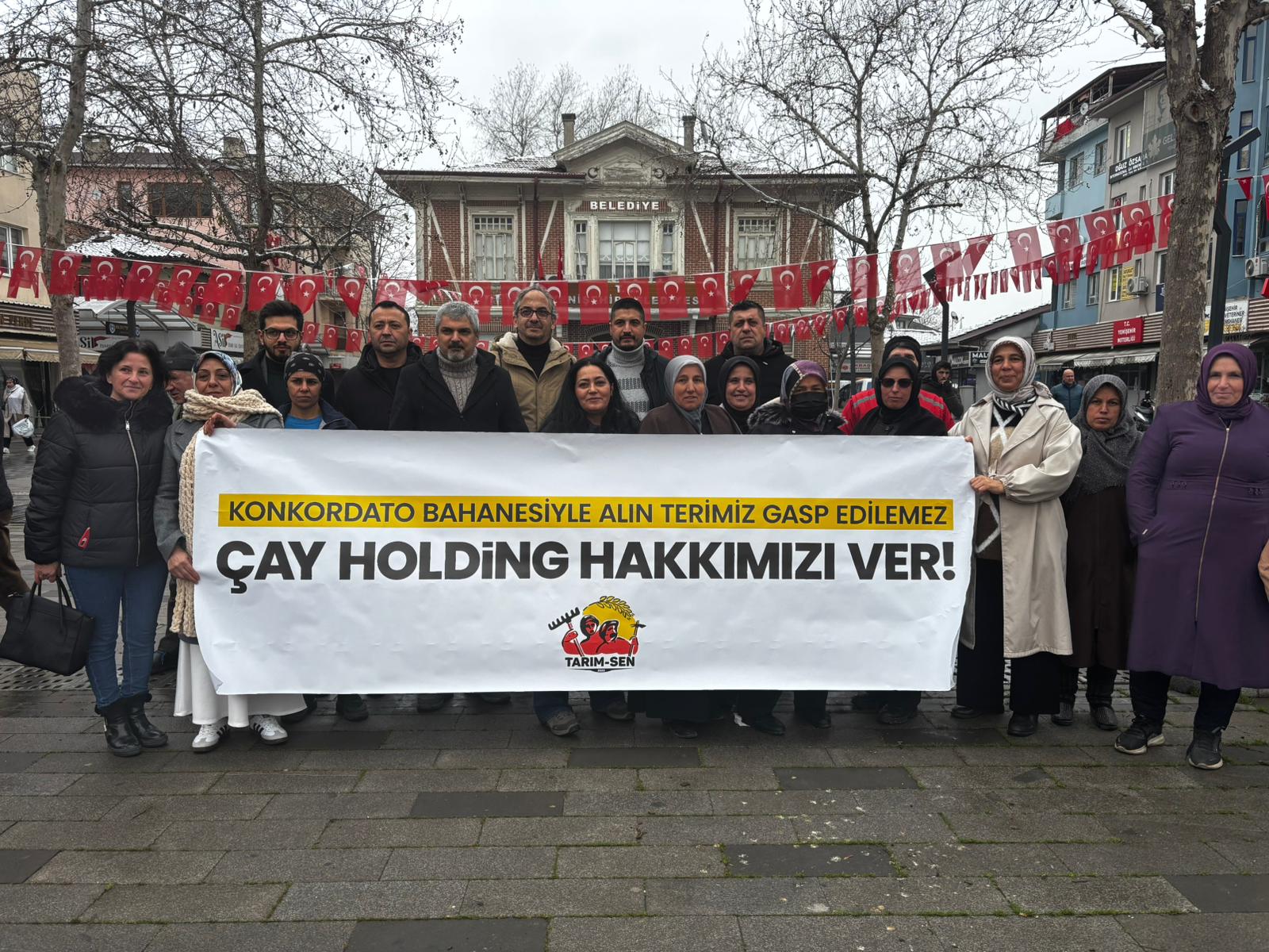 Çay Holding’e bağlı Zem Narenciye işçileri, hak gasbı, baskı ve