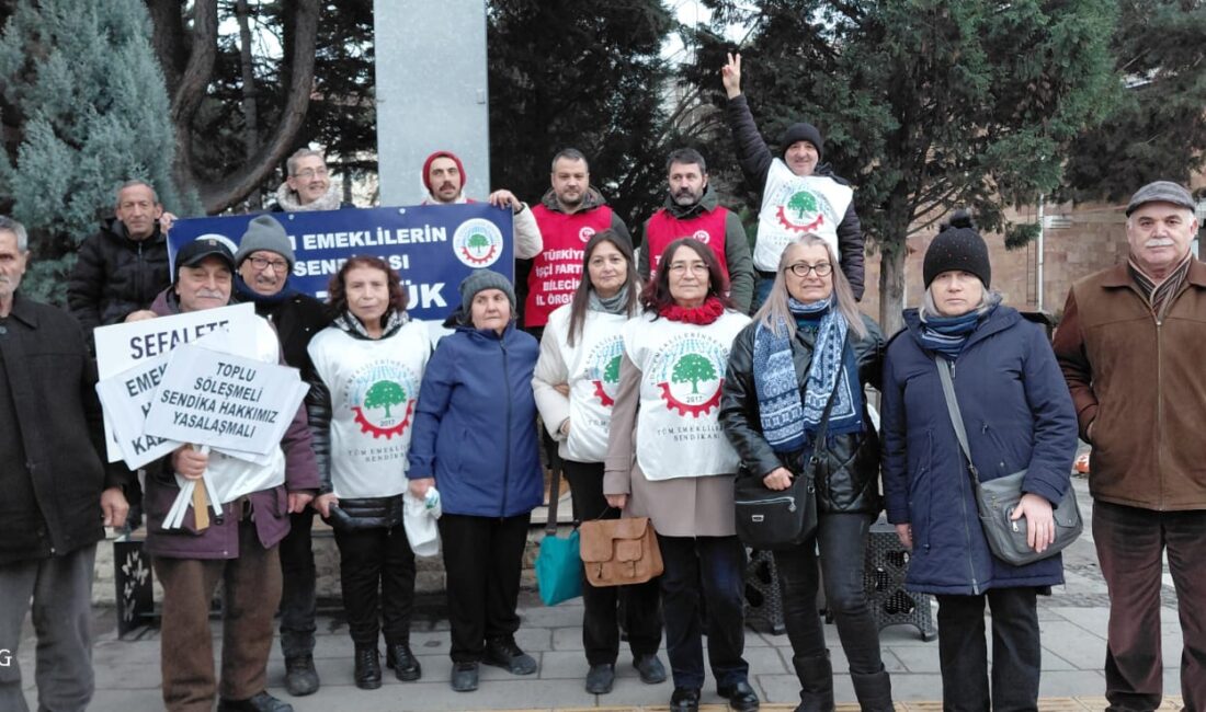 Bozüyük’te emekliler, Özgür Özel’in Meclis eylemine destek için her gün