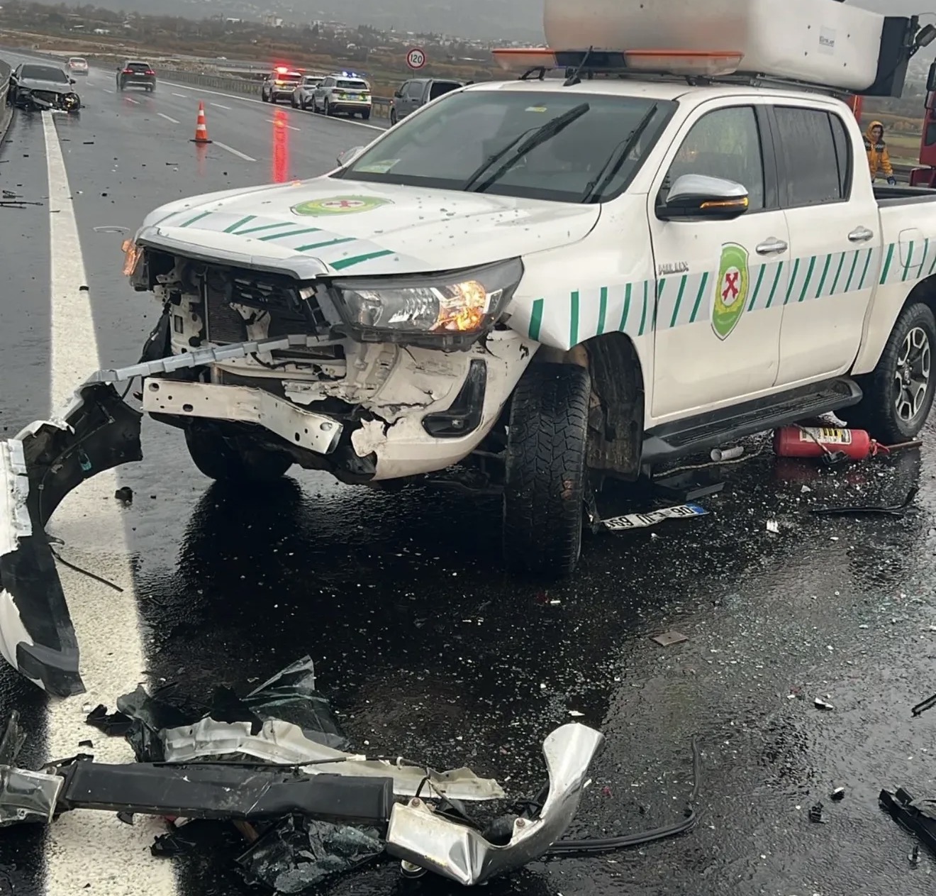 Aydın–Denizli otoyolunda yağışın etkisiyle meydana gelen zincirleme trafik kazası can