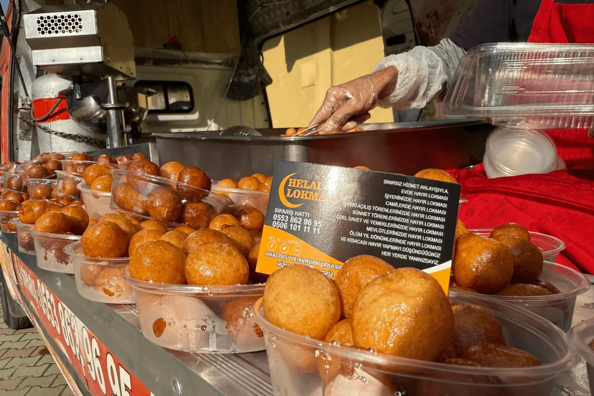 Hayır lokması, kültürümüzün en naif ve en tatlı yardımlaşma örneklerinden