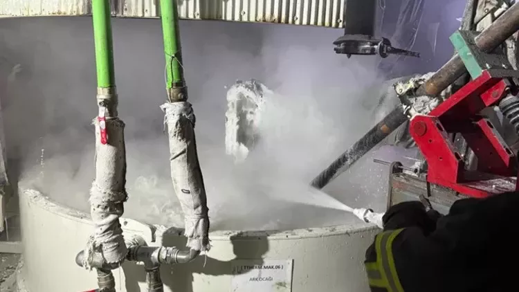 Bilecik Bozüyük OSB’de fabrikada meydana gelen patlamada 1’i ağır 2