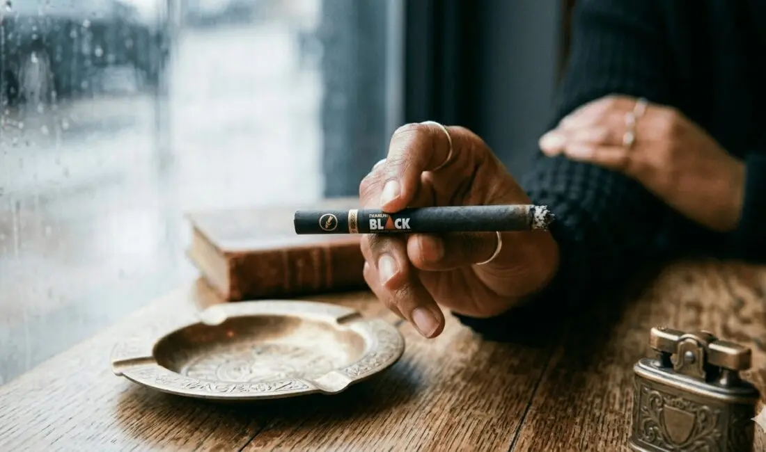 Djarum sigara tutkunlarının gözdesi olan Djarum black ve Djarum karanfil,