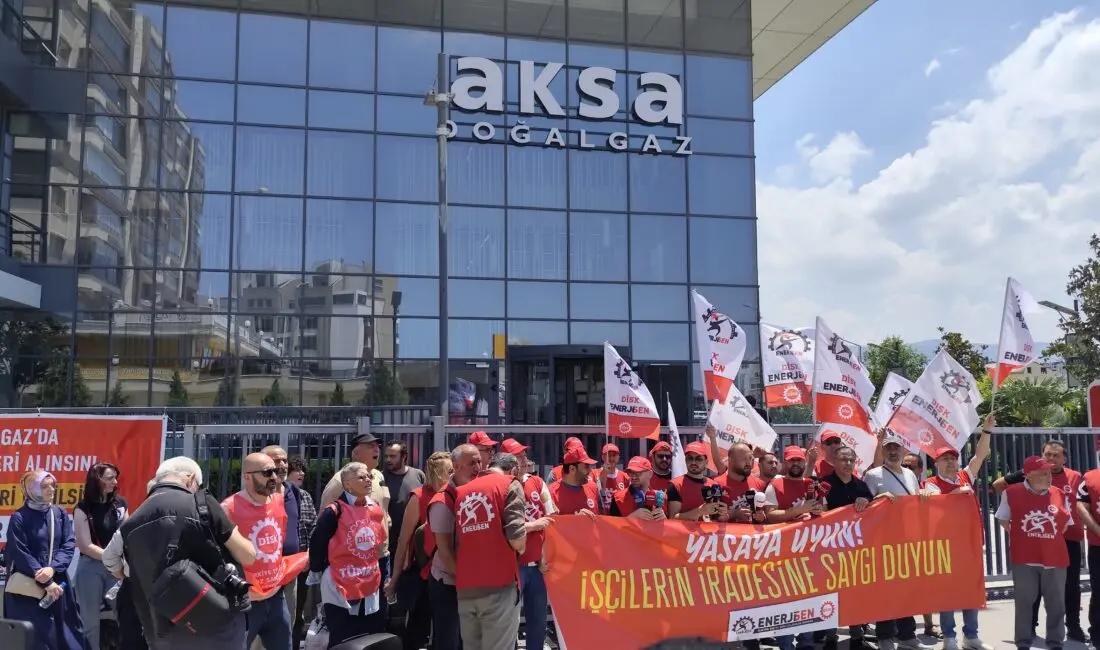 Bursa’da faaliyet gösteren Aksa Doğalgaz’a bağlı Bursagaz’da çalışan işçiler ile